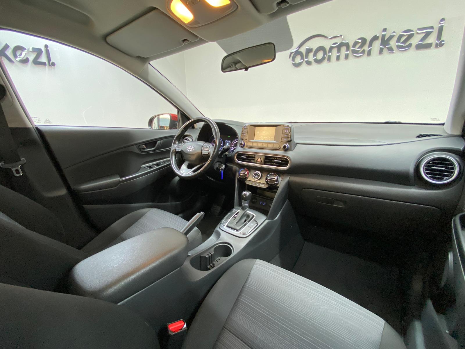 HYUNDAI KONA 12
